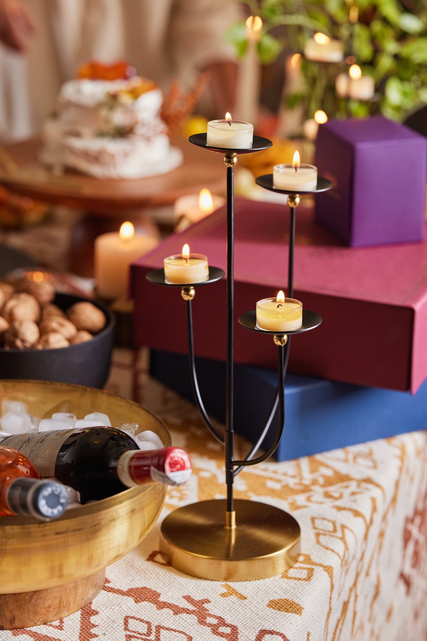 Daisy Candleabra 4 flowers