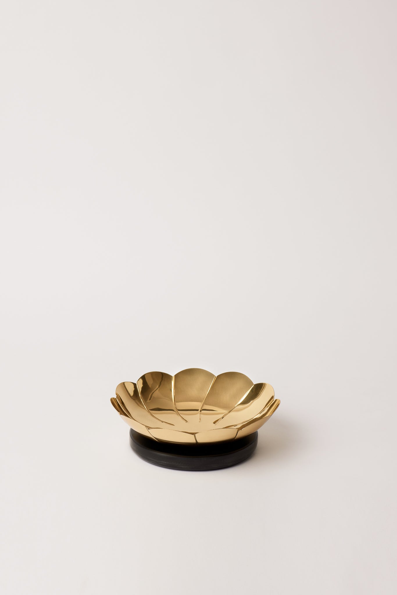 Lotus Decorative Brass Bowls, Black Marble - Fleck