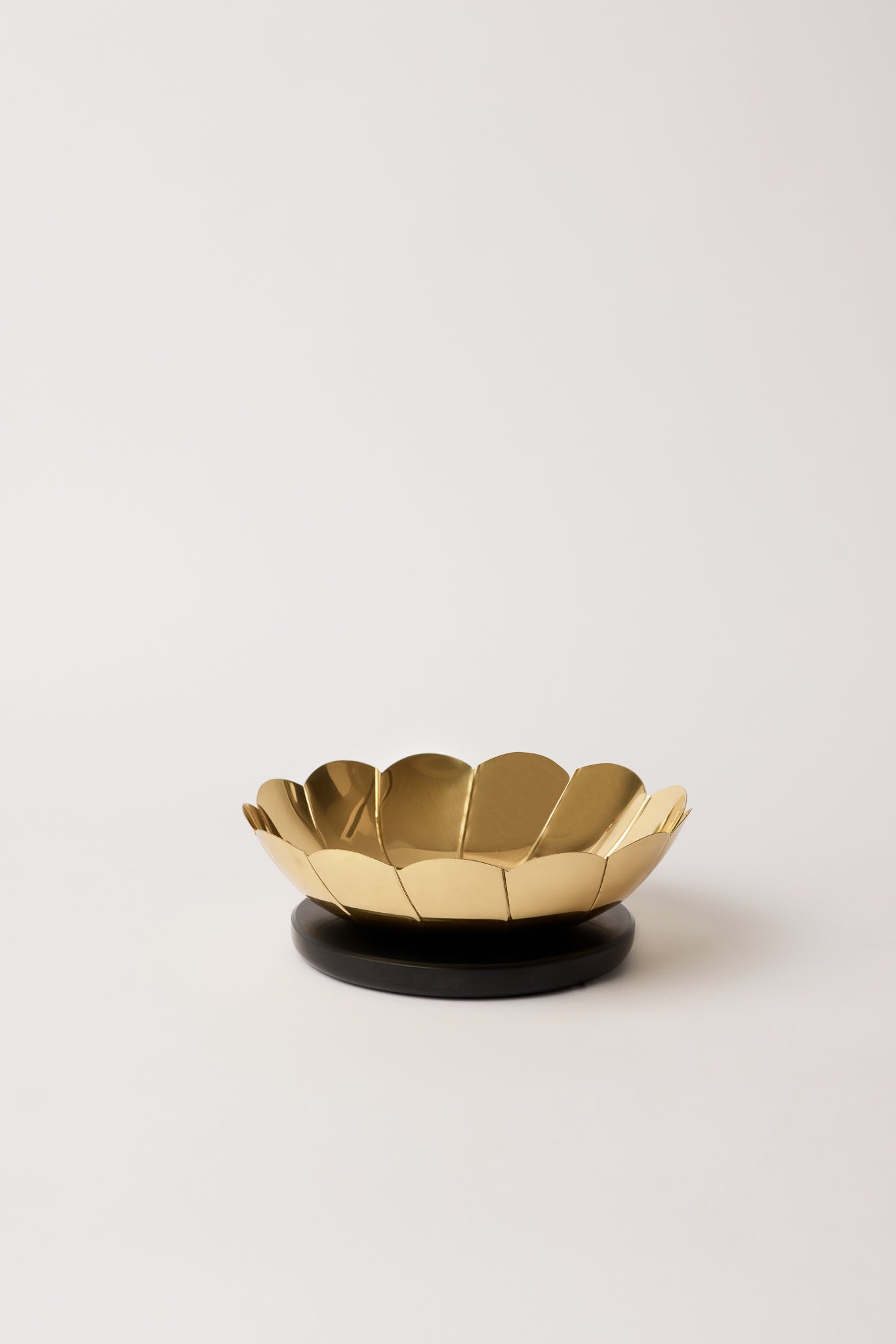 Lotus Decorative Brass Bowls, Black Marble - Fleck