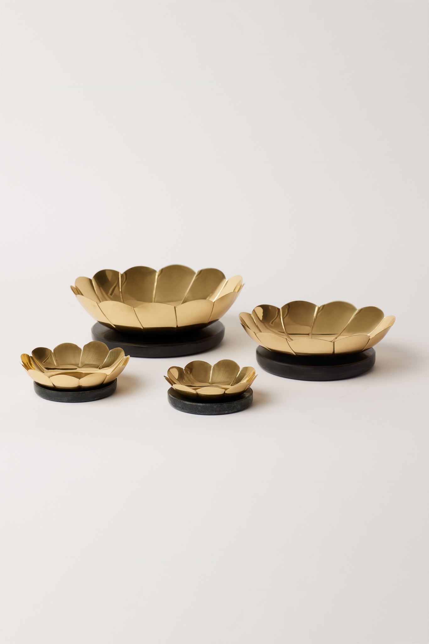 Lotus Decorative Brass Bowls, Black Marble - Fleck