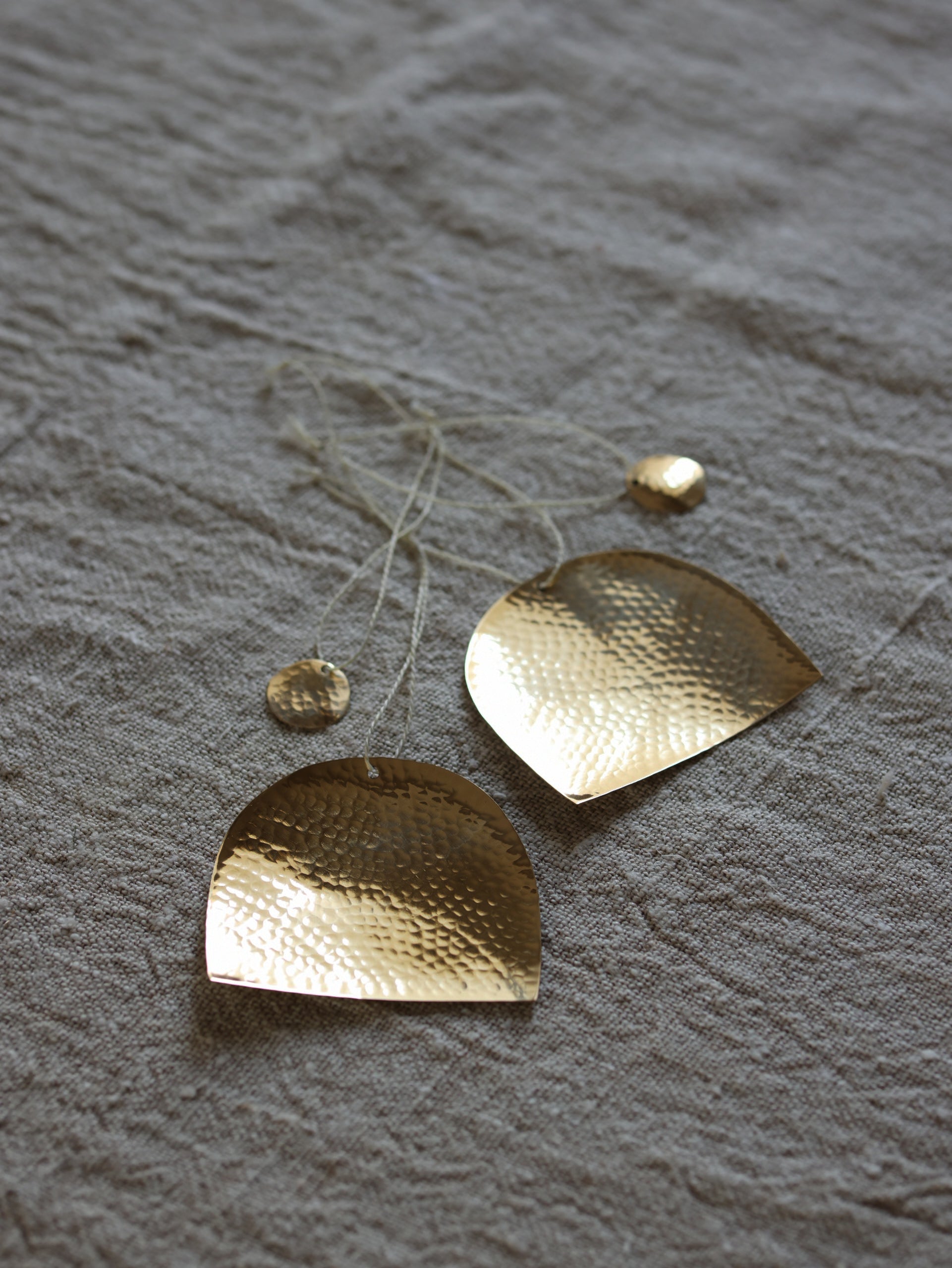 Hammered Brass Ornaments - Fleck